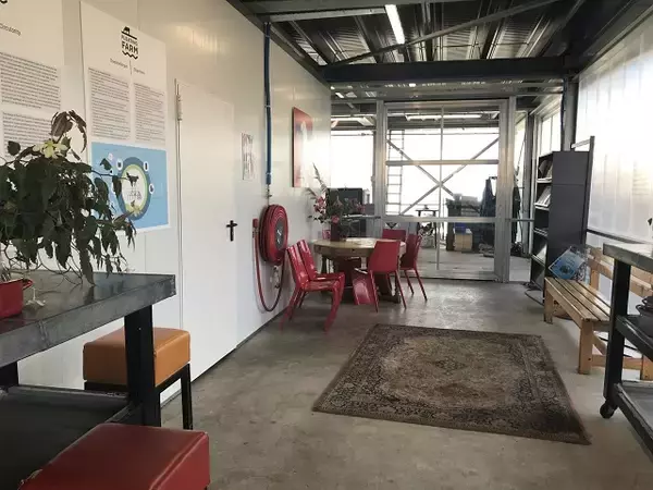 「自然エネルギーで稼働！海に浮かぶ酪農場「Floating Farm」を現地ルポ【オランダ】」の画像