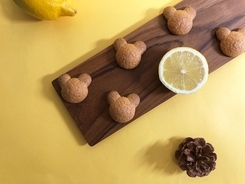 紅茶味とレモン味のチョコが染み込んだ、くまの形のお菓子「ゴゴノクマ」発売