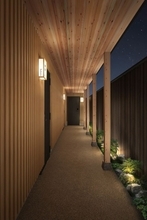 和モダンな宿「徒然庵」が博多に新築オープン！木の香る隠れ家で上質な寛ぎを