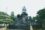 「【金沢ミステリー】日本三名園の兼六園にある「鳥が全く寄り付かない銅像」とは？」の画像1