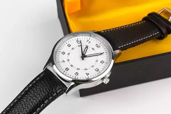 「知らないと損をする英会話術（３３）：一瞬でネイティブになれる“Present”の使い方」の画像