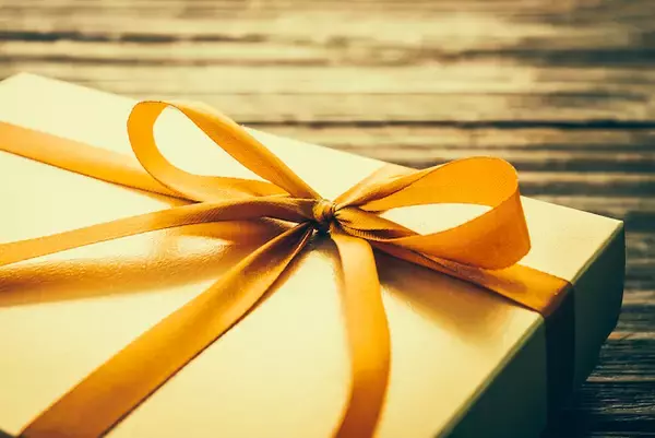 「知らないと損をする英会話術（３３）：一瞬でネイティブになれる“Present”の使い方」の画像