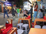 「【世界ひとり飯２７】ベトナム・フエの夜歩きで甘いもの＆禁断のヌードル！？」の画像3