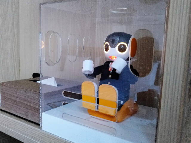 客室に変なロボットが！？絶景温泉付きオーシャンビューホテルに泊まってみた【変なホテル関西空港】