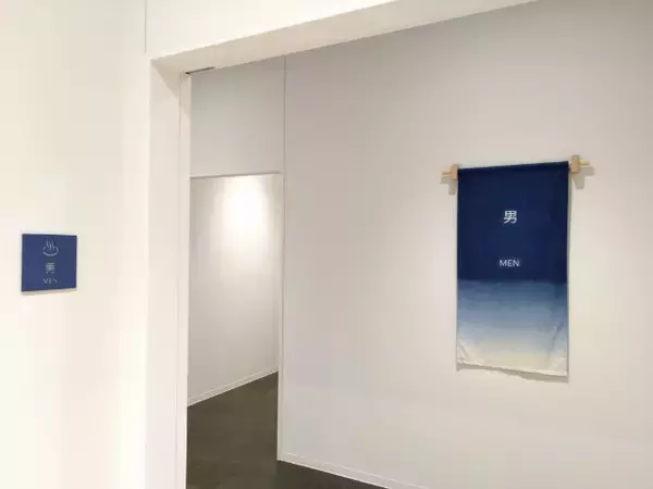 「客室に変なロボットが！？絶景温泉付きオーシャンビューホテルに泊まってみた【変なホテル関西空港】」の画像