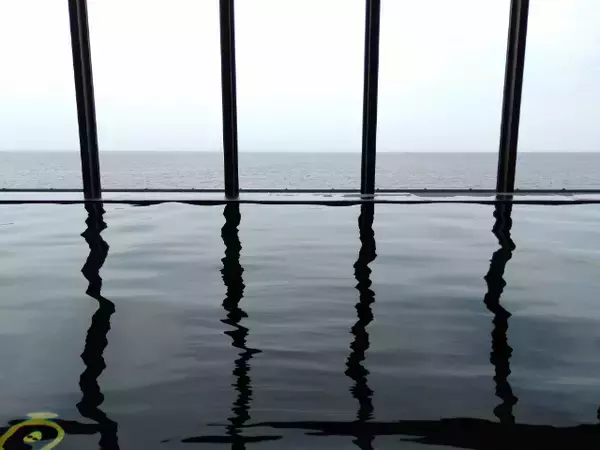 「客室に変なロボットが！？絶景温泉付きオーシャンビューホテルに泊まってみた【変なホテル関西空港】」の画像