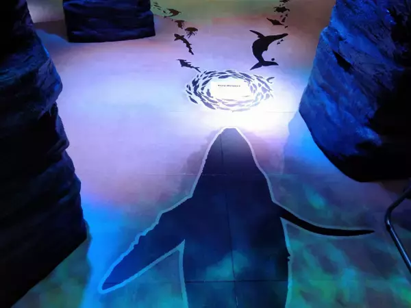 「客室に変なロボットが！？絶景温泉付きオーシャンビューホテルに泊まってみた【変なホテル関西空港】」の画像