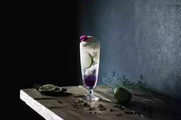 「“お花の秋色クリームソーダ”にうっとり！池袋「HANABAR」で期間限定販売」の画像