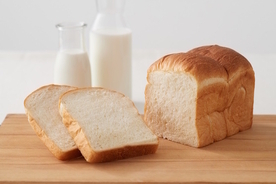 日本初の牛乳食パン専門店「牛乳食パン専門店 みるく」が青山にオープン！