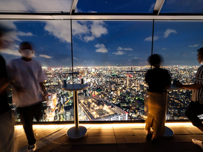 渋谷最高峰のルーフトップバーで夜景を愛でる秋！「THE ROOF SHIBUYA SKY（ザ・ルーフ 渋谷スカイ）