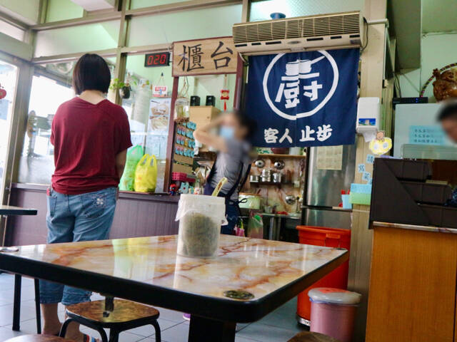 【台湾】コスパの高さで人気のローカル牛肉麺店でランチ！台北「郭記牛肉麵」