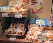 岩手のご当地パン「豆パンロール」と「岩泉牛乳のパン」を東京でゲット！【いわて銀河プラザ】