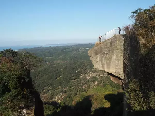 絶景と秘湯に出会う山旅（２０）南房総の“ラピュタの城”鋸山と海の湯宿・花しぶき【千葉県】