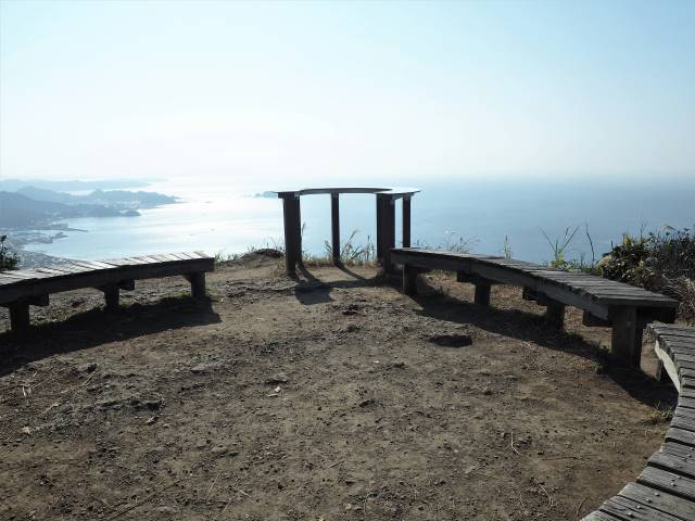絶景と秘湯に出会う山旅（２０）南房総の“ラピュタの城”鋸山と海の湯宿・花しぶき【千葉県】