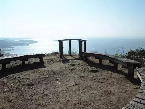 「絶景と秘湯に出会う山旅（２０）南房総の“ラピュタの城”鋸山と海の湯宿・花しぶき【千葉県】」の画像