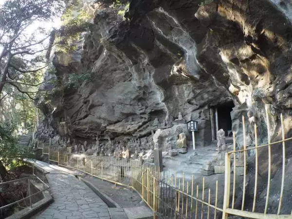 「絶景と秘湯に出会う山旅（２０）南房総の“ラピュタの城”鋸山と海の湯宿・花しぶき【千葉県】」の画像