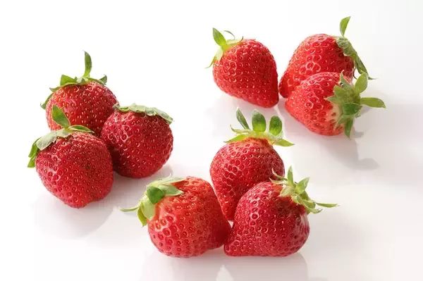 いちご食べ放題がパワーアップ！「ブランドいちご食べくらべ」スイパラで開催