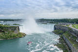 「【世界冬の絶景】白銀の世界の中で、美しいイルミネーションに照らされるカナダ「ナイアガラの滝」」の画像2