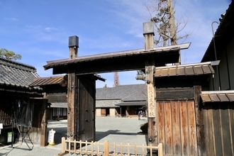 【特集】人気インスタグラマーが伝授！“映える”観光写真を撮るテクニック１「横長の建物は“左右対称“に」