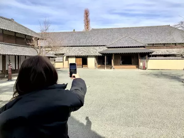 「【特集】人気インスタグラマーが伝授！“映える”観光写真を撮るテクニック１「横長の建物は“左右対称“に」」の画像
