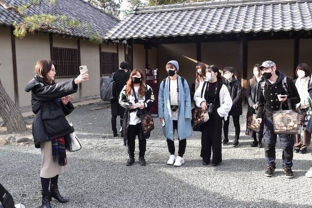 【特集】人気インスタグラマーが伝授！“映える”観光写真を撮るテクニック１「横長の建物は“左右対称“に」