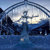 「【世界冬の絶景】カナダのレイク・ルイーズで氷の彫刻が作り出す神秘的な世界」の画像11