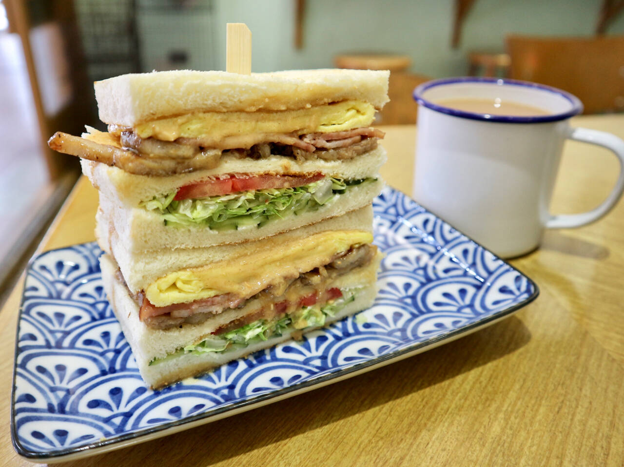 【台湾】ボリュームたっぷりの炭焼きトーストサンドが大人気！台北・西門町「山文治」