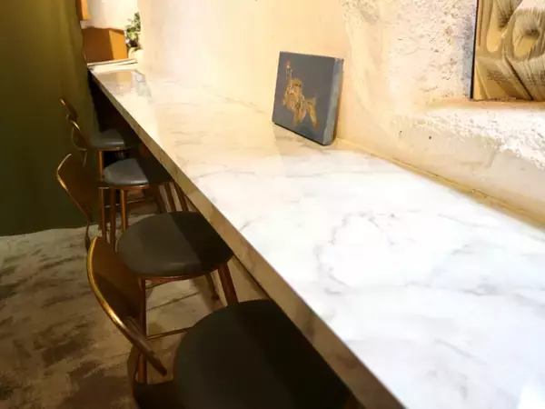 「【台湾】いちごの花びらがかわいい！写真映えするフルーツスムージー「GOCHA BAR」」の画像