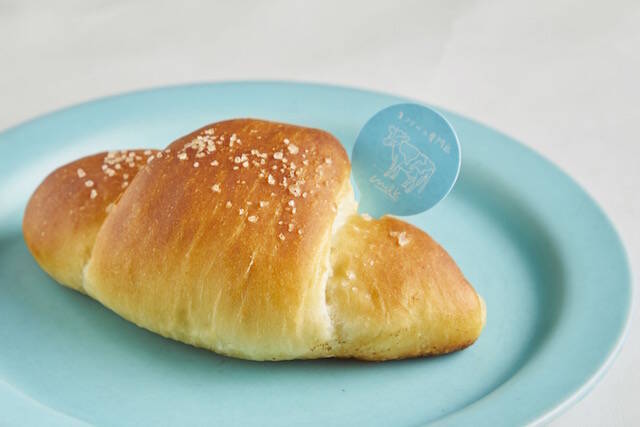 ブランド初！「生クリーム専門店 milk」に贅沢すぎる“生クリームパン”が新登場