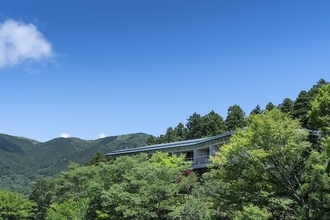 これぞ大人の極上ステイ！アートに刺激され、温泉で心身を解きほぐす「界 仙石原」【星野リゾート宿泊ルポ】