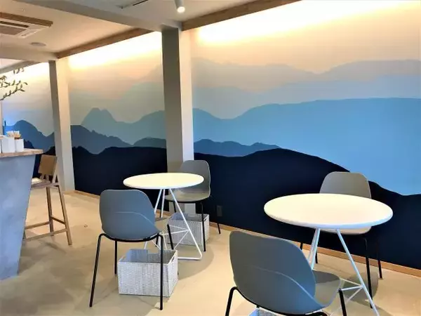 「【京都】鴨川沿いの桜を眺めながら、ライスバーガーを楽しめるカフェ「川間食堂」」の画像