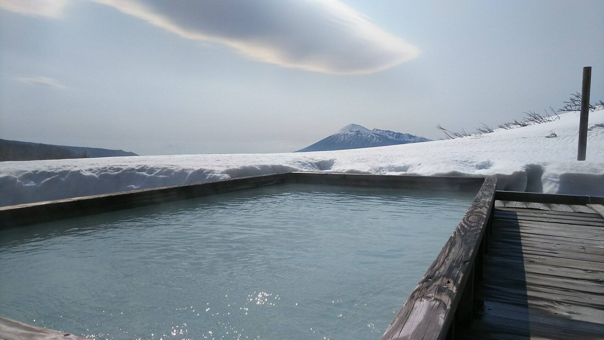 【希少価値！全国の混浴温泉】底からぷくぷく泡が湧く、美肌の泥温泉 藤七温泉 彩雲荘＜岩手県＞ 2021年5月21日 エキサイトニュース