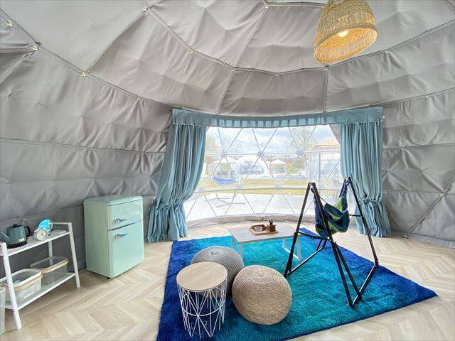 小学校の廃校をリノベーション！千葉県に「高滝湖グランピングリゾート」オープン！