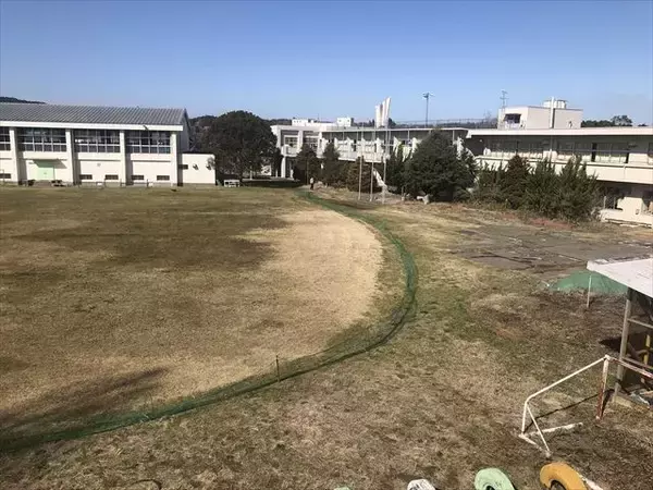 「小学校の廃校をリノベーション！千葉県に「高滝湖グランピングリゾート」オープン！」の画像