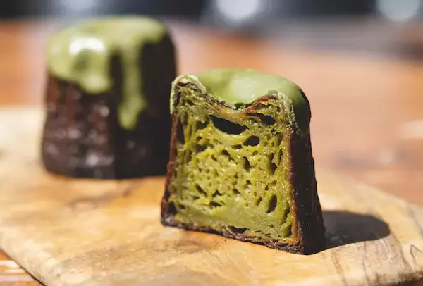 「静岡県産の抹茶・ほうじ茶を使った“お茶を食べる”カヌレをオンラインで」の画像