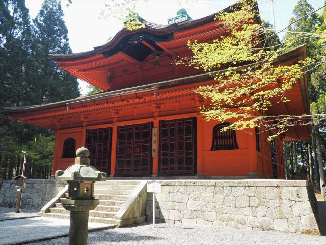 絶景と秘湯に出会う山旅（２１）比叡山、琵琶湖畔から延暦寺そして宿坊へ