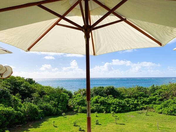 石垣島 オーシャンビューのテラス席が最高 屋上bbqも楽しめる絶景カフェ Natural Garden Cafe Puff Puff 21年5月16日 エキサイトニュース 石垣島 オーシャンビューのテラス席が最高 屋上bbqも楽しめる絶景カフェ Natural Garden Cafe Puff Puff 21年5月16日 エキサイトニュース