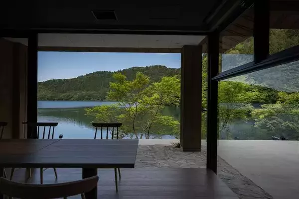 「よりプライベート空間を楽しむ。源泉かけ流しと美食の宿「雲仙温泉 東園」がリニューアル」の画像