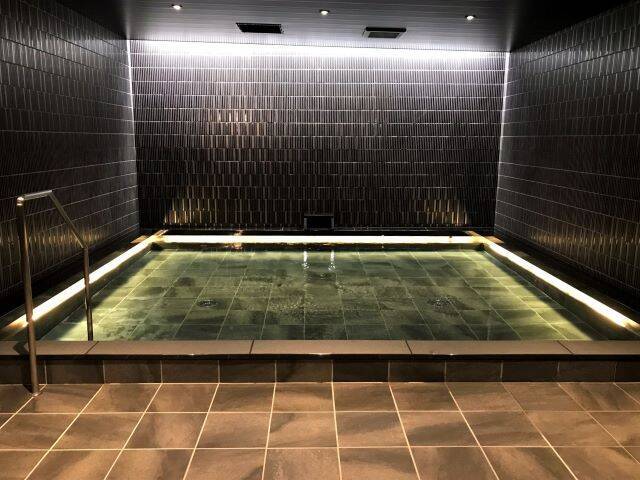 オープン記念１泊２７５０円～！遊び心あふれるラウンジが魅力のホテル「ザ ロイヤルパーク キャンバス 京都二条」