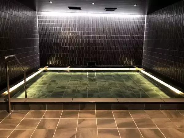 「オープン記念１泊２７５０円～！遊び心あふれるラウンジが魅力のホテル「ザ ロイヤルパーク キャンバス 京都二条」」の画像