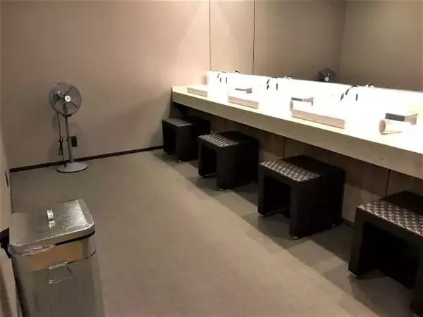 「オープン記念１泊２７５０円～！遊び心あふれるラウンジが魅力のホテル「ザ ロイヤルパーク キャンバス 京都二条」」の画像