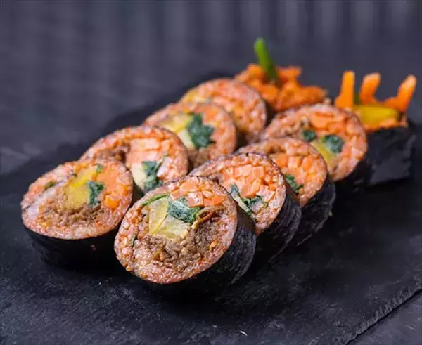 「【期間限定】とろーりチーズの韓国キンパ＆ヤンニョムチキン食べ放題」の画像