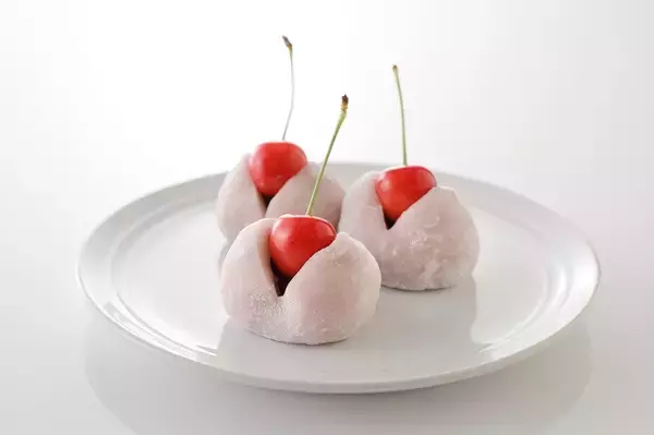 「贅沢に好きなだけ堪能！スイパラで「国産さくらんぼ・メロン食べ放題」開催」の画像