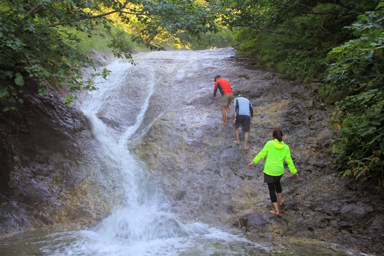 【涼を呼ぶ夏の絶景】北海道の美しい滝５選