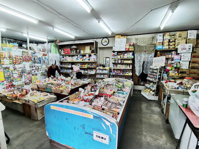 いながきの駄菓子屋探訪５０埼玉県さいたま市大宮区 福屋 圧倒的な品ぞろえと１０円ゲームで昭和の駄菓子屋文化を伝える店 21年6月19日 エキサイトニュース 2 3