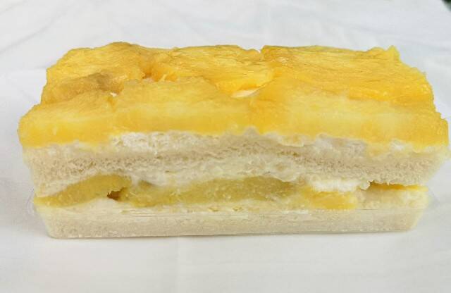 １個にお芋が半分も！「高級芋菓子しみず」のとろけるオープンサンドを実食！【渋谷東急フードショー】