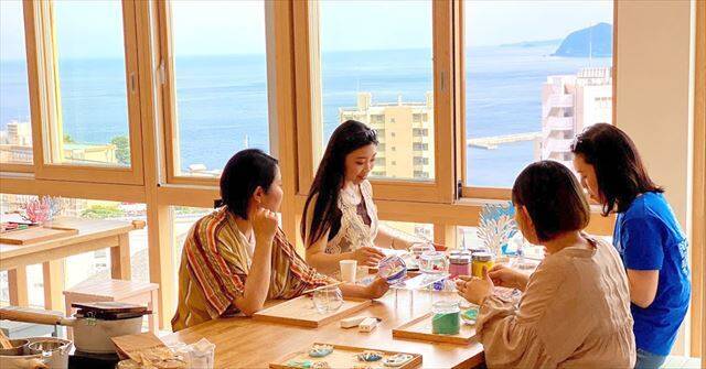 海とカフェと体験工房を楽しむ「Deeva OCEAN FIELD 熱海SPA」オープン！