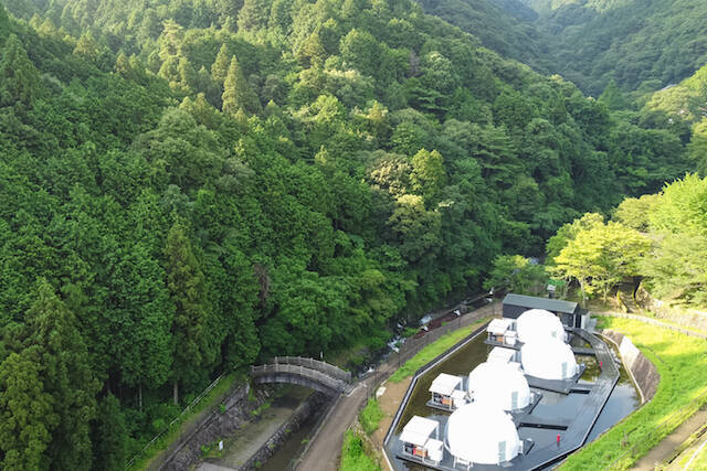大阪府初のドーム型テントに宿泊！「FOREST GLAMPING-牛滝温泉 四季まつり」