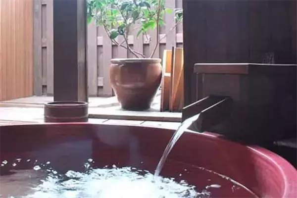 「【２０２１年最新】外湯めぐりやグルメも魅力！楽天トラベル「城崎温泉の人気旅館・ホテルランキング」」の画像