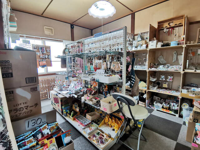 【宮永篤史の駄菓子屋探訪１０】北海道浦河郡浦河町「気まぐれ屋」２０２０年にオープンで早くも人気！ハンドメイドと駄菓子の店